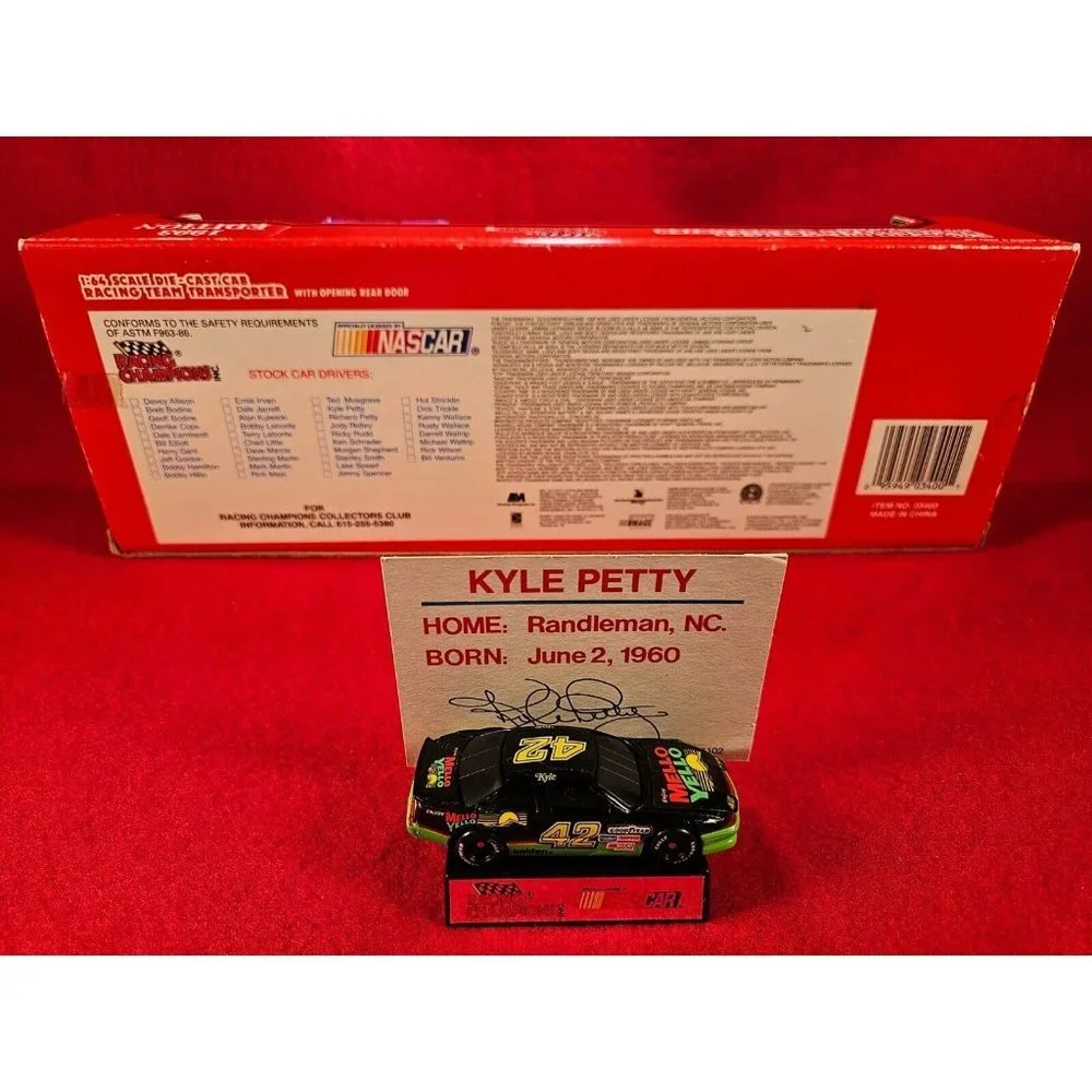 KYLE PETTY NASCAR‎ #42 TRANSPORTER BUNDLE w/MATCHING STOCKCAR & PLAYER CARD